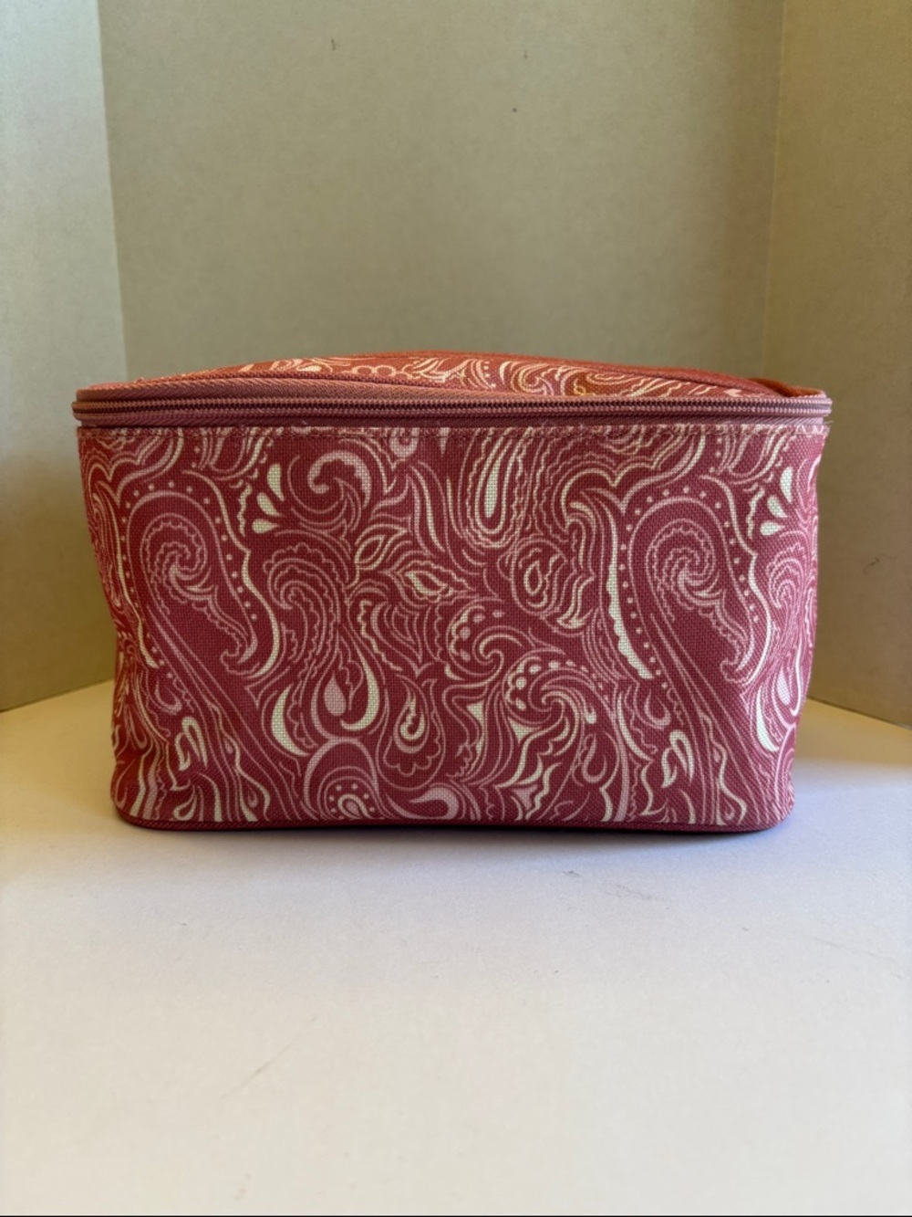 Estée Lauder Paisley Zip Cosmetic Case NWOT